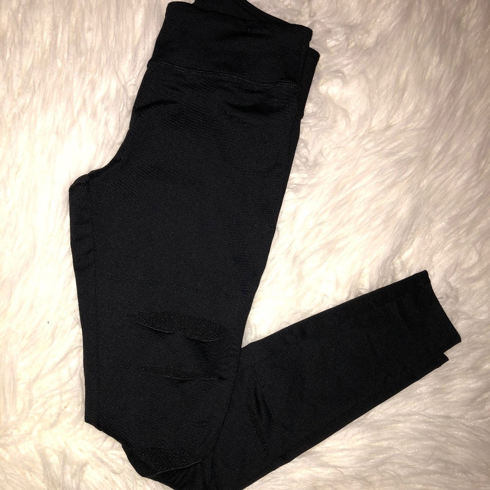 Distressed leggings